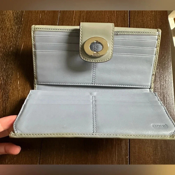 Coach turn lock wallet - Picture 3 of 16